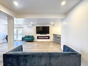20558 E Lake Pl in Aurora, CO - Building Photo - Building Photo