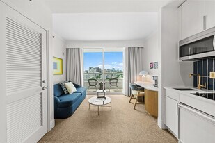 4441 Collins Ave, Unit SI ID1540490P in Miami Beach, FL - Building Photo