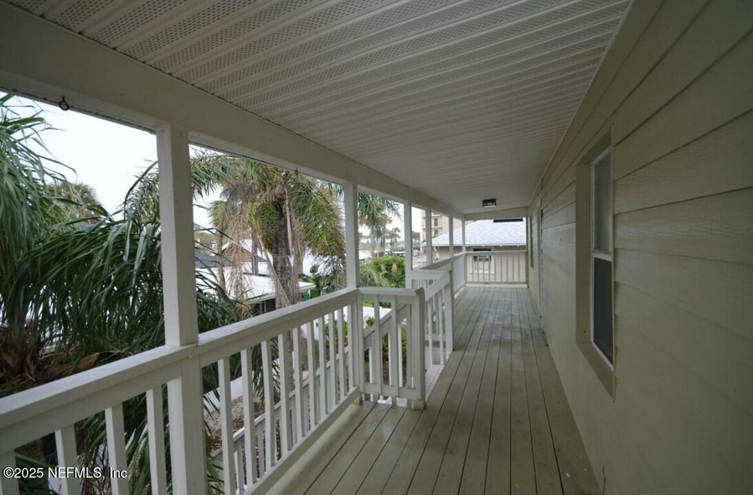 114-116 6th St S in Jacksonville Beach, FL - Building Photo