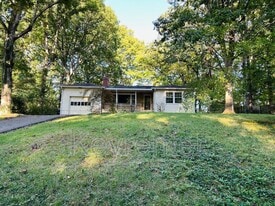 1614 Shirley Way in Knoxville, TN - Building Photo