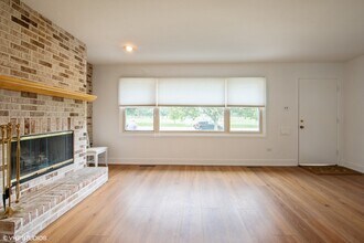 8223 Washington St in Niles, IL - Building Photo - Building Photo