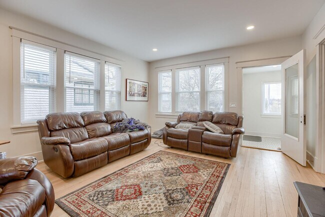 3820 Chicago St in Omaha, NE - Building Photo - Building Photo