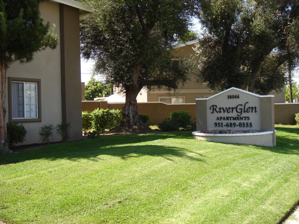 Riverglen Apartments in Riverside, CA - Building Photo
