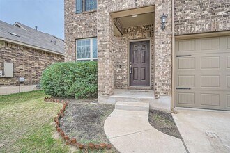 303 Duroc Dr in Hutto, TX - Building Photo - Building Photo