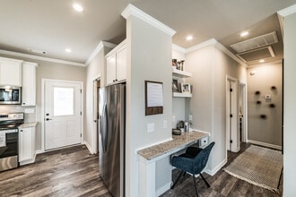 Monrovia Hill in Huntsville, AL - Building Photo - Building Photo