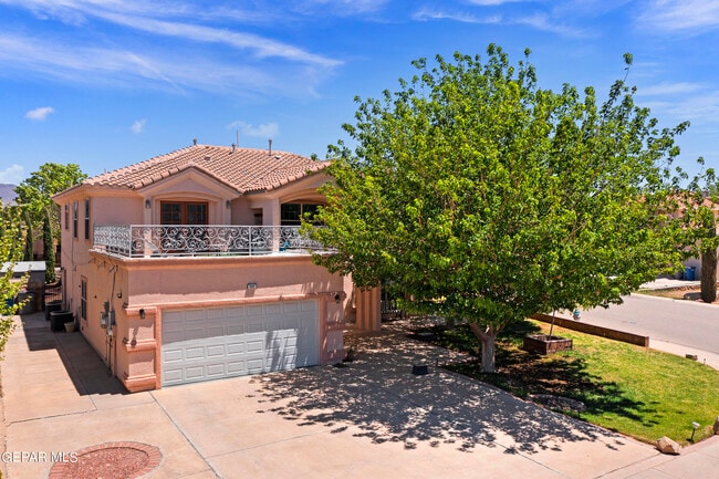 property at 1091 Los Moros Dr