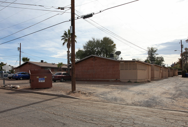 3736 E Fairmount St in Tucson, AZ - Foto de edificio - Building Photo