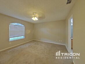 3099 Wavering Ln in Middleburg, FL - Building Photo - Building Photo