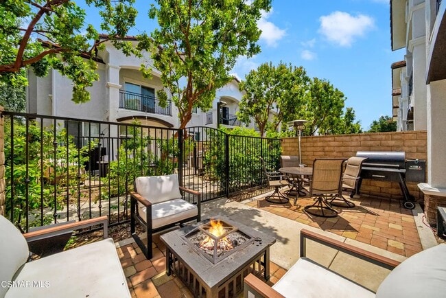 property at 2367 Chiquita Ln