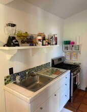 2484 Lillie Ave in Summerland, CA - Foto de edificio - Building Photo