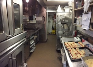 Exeter House in Seattle, WA - Building Photo - Building Photo