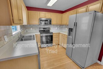 1016 Tesh Ct in High Point, NC - Building Photo - Building Photo