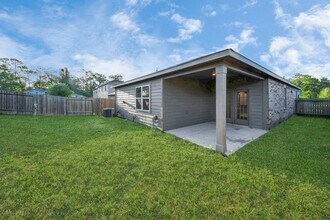 25469 Black Spruce Dr in Cleveland, TX - Building Photo - Building Photo
