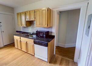 1695 Commonwealth Ave, Unit 4 in Boston, MA - Building Photo - Building Photo
