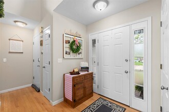 510 Oaktree Crossing Ct in Ballwin, MO - Building Photo - Building Photo
