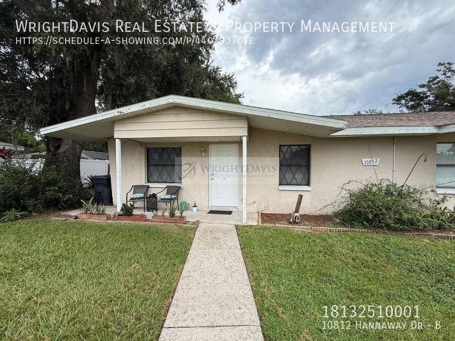 10812 Hannaway Dr in Riverview, FL - Foto de edificio