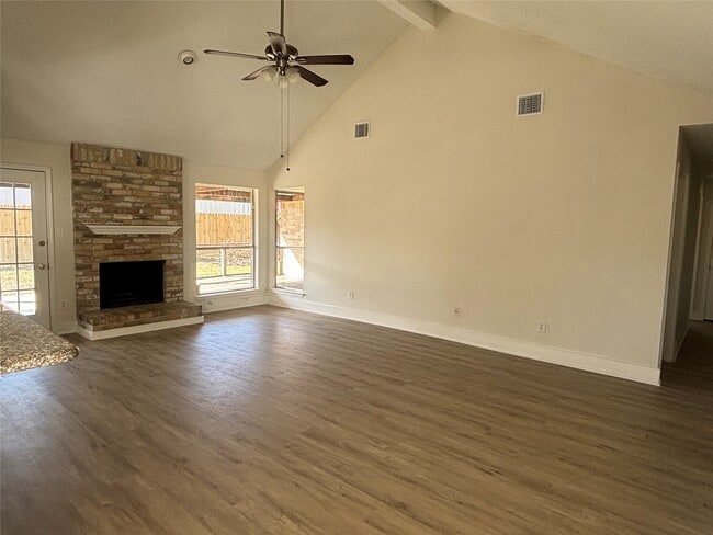 property at 2014 Lexington Woods Dr