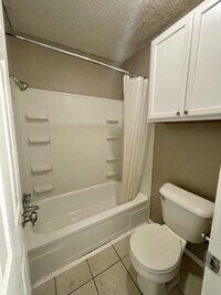 1801 E Lindsey St photo'