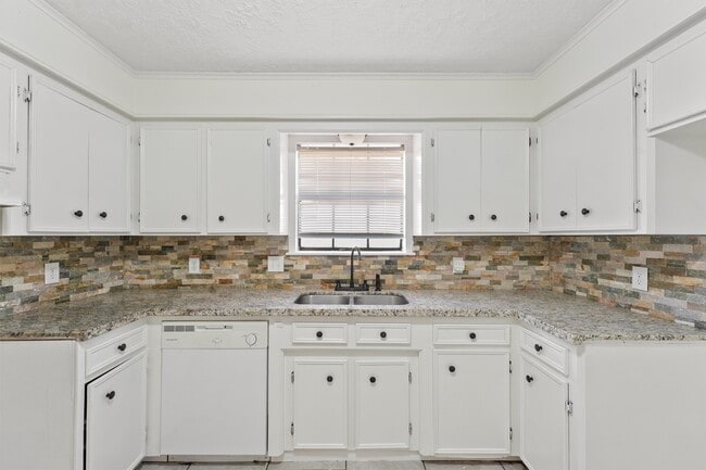 property at 208 Cliffbrook Ln