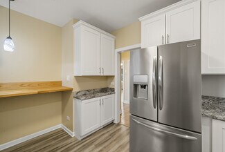 4831 W Roscoe St in Chicago, IL - Building Photo - Building Photo