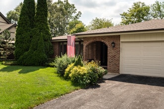 13040 W Tanglewood Cir in Palos Park, IL - Building Photo - Building Photo