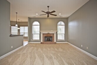 5304 S 44th St in Rogers, AR - Building Photo - Building Photo