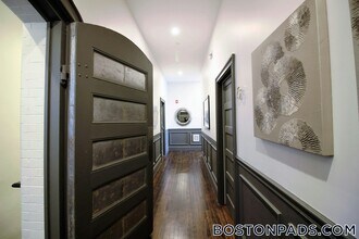 11 Newcomb St in Boston, MA - Foto de edificio - Building Photo