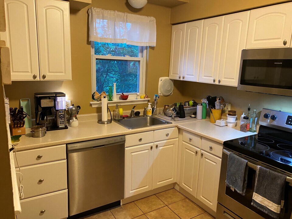 333 Lacey Ave, Unit A-2 in Doylestown, PA - Building Photo