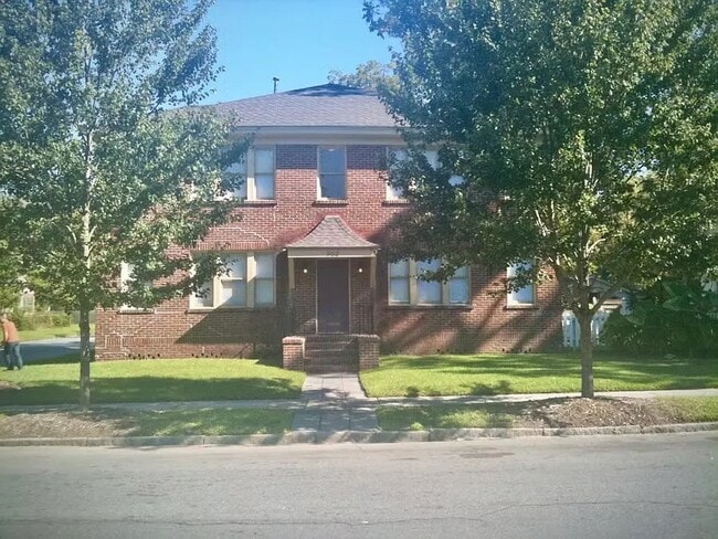 property at 902 E 34th St