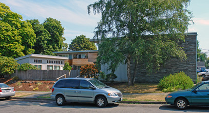 Galaxie Apartments in Tacoma, WA - Building Photo - Building Photo