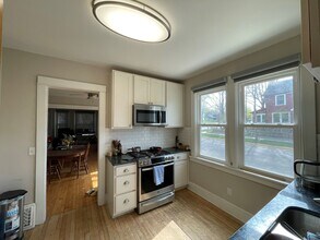 1242 Drake St in Madison, WI - Building Photo - Building Photo