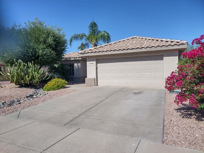 20307 N Queen Palm Ln in Surprise, AZ - Building Photo - Building Photo