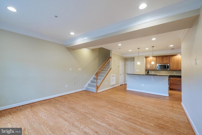 256 Urban Avenue in Gaithersburg, MD - Building Photo - Building Photo