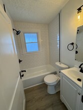 2505 Cleveland Ave, Unit A in Columbus, OH - Building Photo - Building Photo