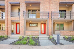 302 Tea Tree Terrace in Sunnyvale, CA - Building Photo