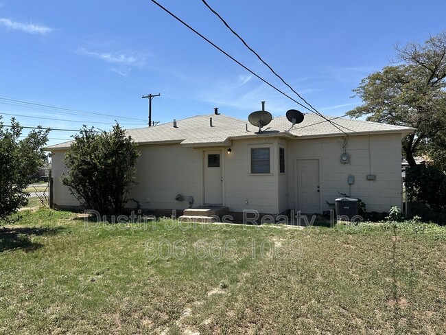 2102 37th St in Lubbock, TX - Building Photo - Building Photo