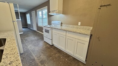 808 Kyle St in West Monroe, LA - Building Photo - Building Photo