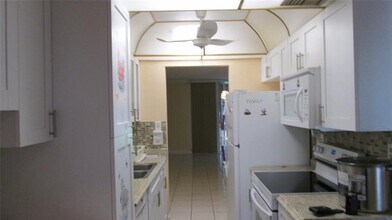 3321 NW 47th Terrace in Lauderdale Lakes, FL - Building Photo - Building Photo