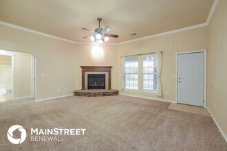 11120 SW 42nd St in Mustang, OK - Building Photo - Building Photo