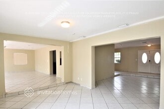 1720 SW 98th Ct in Miami, FL - Foto de edificio - Building Photo