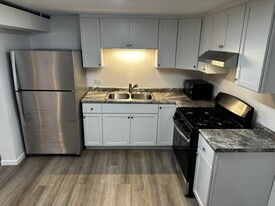 4300 N Mozart St, Unit Garden