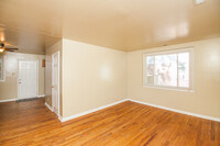 1206 Cleona Dr in Chesapeake, VA - Building Photo - Building Photo