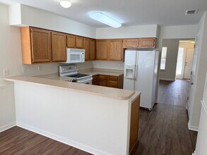 3757 NW 27th St in Gainesville, FL - Building Photo - Building Photo