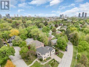 1 Marshfield Ct in Toronto, ON - Building Photo - Building Photo