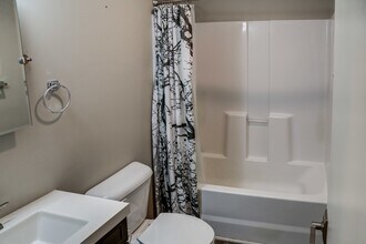 1204 Bardstown Rd in Louisville, KY - Building Photo - Building Photo