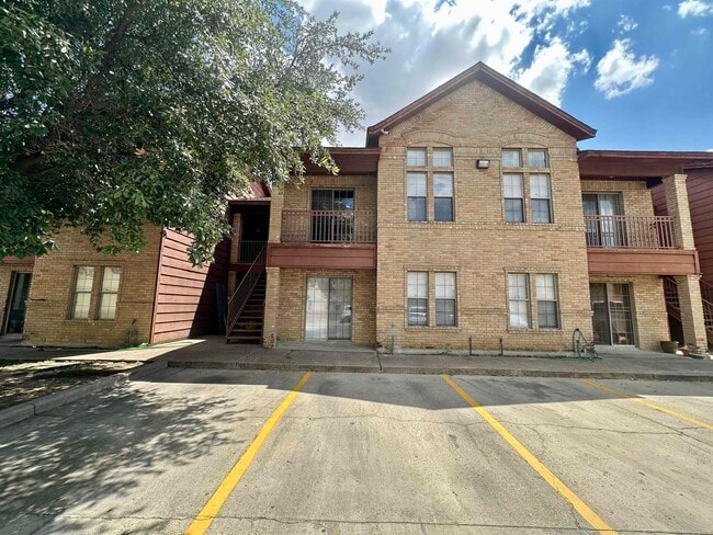 property at 9802 Cantera Ct