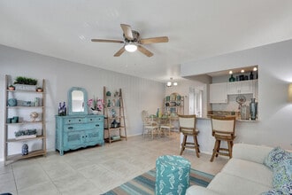 111 Doolen Ct in North Palm Beach, FL - Building Photo - Building Photo