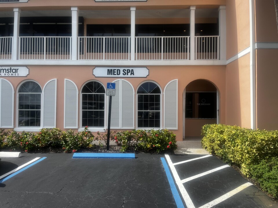 13901 US-1 in Juno Beach, FL - Building Photo