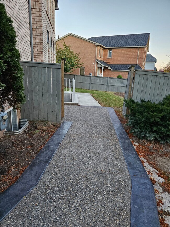 Unavailable Property at 5850 Tayside Cres in Mississauga, ON Listing Removed