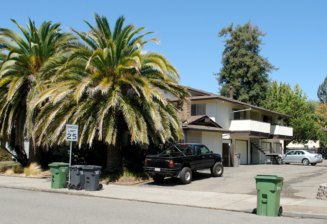 2981 Tachevah Dr in Santa Rosa, CA - Building Photo